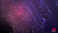 Sanremo, fuochi d'artificio per il party inaugurale del palco sul mare - Video