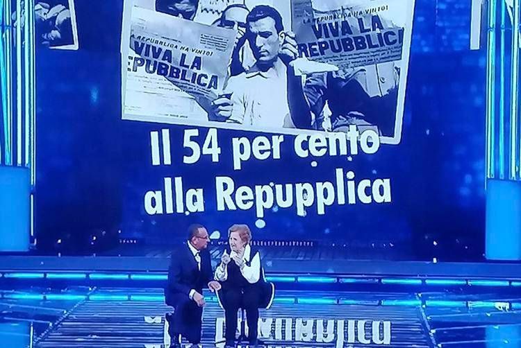 Errore nella grafica, a Sanremo 'Repubblica' diventa 'Repupplica'