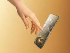 In Italia il Motorola Signature, l'ultrasottile che scatta foto da record