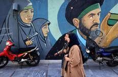Iran, murales per le strade di Teheran - Fotogramma /Ipa