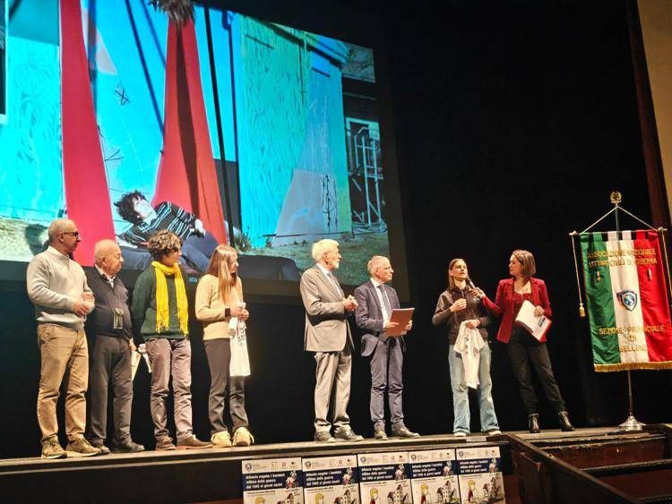 Scuola, premiati a Belluno gli studenti vincitori del concorso Anvcg