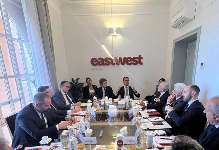 Luigi Di Maio nella sede di Eastwest