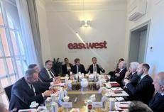 Luigi Di Maio nella sede di Eastwest