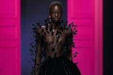 Uno dei look Genny in passerella