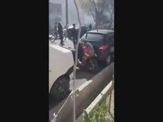 Iran, attacco di Usa e Israele: esplosioni e fumo a Teheran - Video