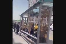 Iran, balli in strada mentre Usa e Israele colpiscono Teheran - Video