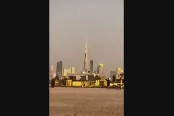 Dubai, Iran lancia drone contro il grattacielo Burj Khalifa - Video