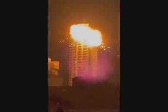 Bahrain, drone Iran contro grattacielo di Manama - Video
