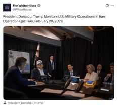 Trump nella 'situation room' ma non è alla Casa Bianca: lo scatto a Mar-a-Lago