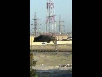 Iran, caccia precipita vicino base Usa in Kuwait: il video dello schianto