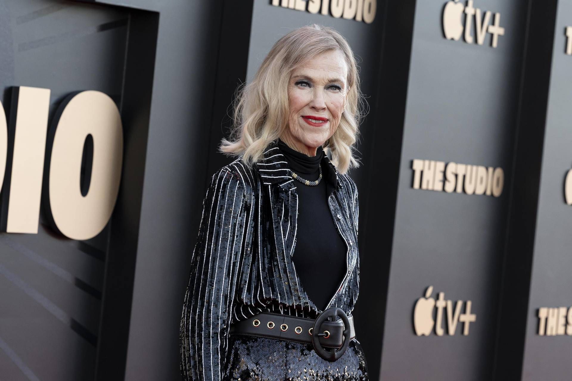 Agli Actor Award standing ovation per Catherine O’Hara che vince un premio postumo