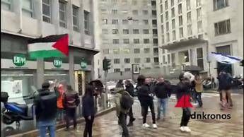 Iran, presidio sotto consolato Usa Milano: contestata manifestante pro Pal - Video