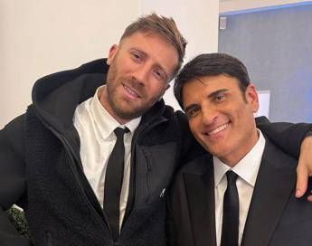 "Oltre Sanremo", la iena De Devitiis indaga la musica italiana tra algoritmi e retroscena