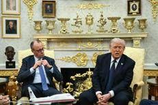 Il presidente americano Donald Trump nel corso del bilaterale con il cancelliere tedesco, Friedrich Merz - Afp