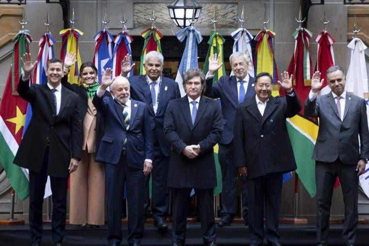 L’Ue firma l’accordo col Mercosur, ma l’Europarlamento può ancora bloccarlo