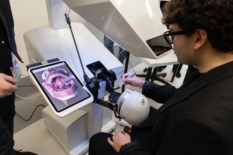 Al Campus Bio-Medico di Roma l'odontoiatria tra realtà virtuale e immersiva  
