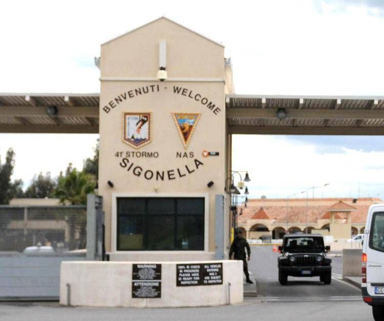 La base di Sigonella - (Fotogramma)