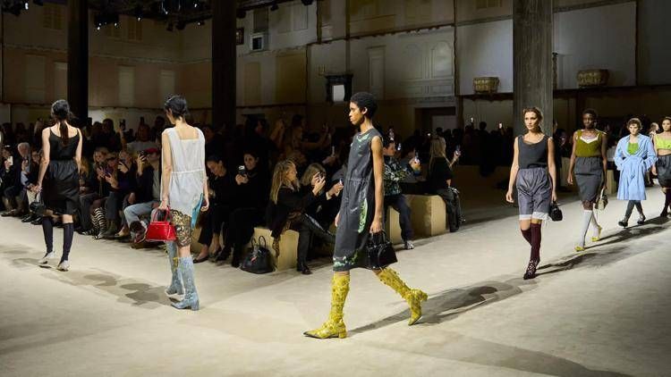 L'ultima collezione donna di Prada, presentata a Milano a fine febbraio
