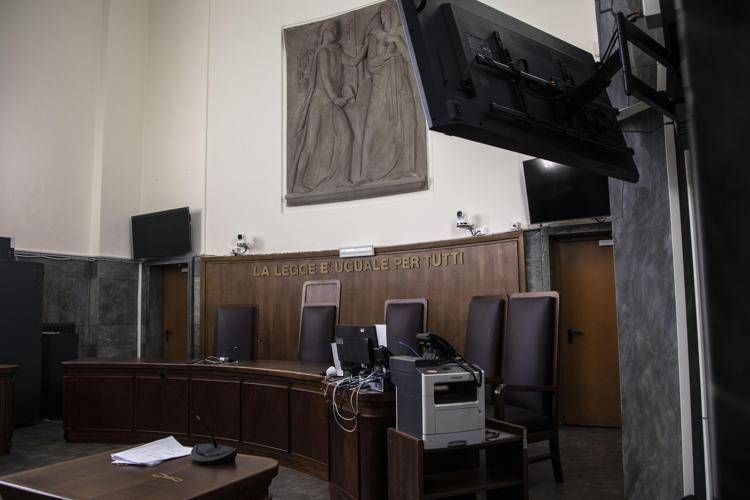 Un'aula di tribunale