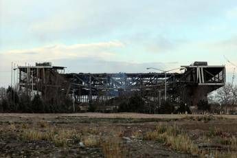 Le rovine dello stadio Azadi a Teheran