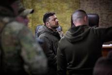 Ucraina, Zelensky in visita nel Donetsk: 