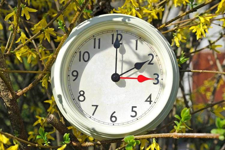 Milano - Con l arrivo della primavera si passa all'ora legale (Rich / IPA/Fotogramma,  - 2017-03-20) p.s. la foto e' utilizzabile nel rispetto del contesto in cui e' stata scattata, e senza intento diffamatorio del decoro delle persone rappresentate - FOTOGRAMMA