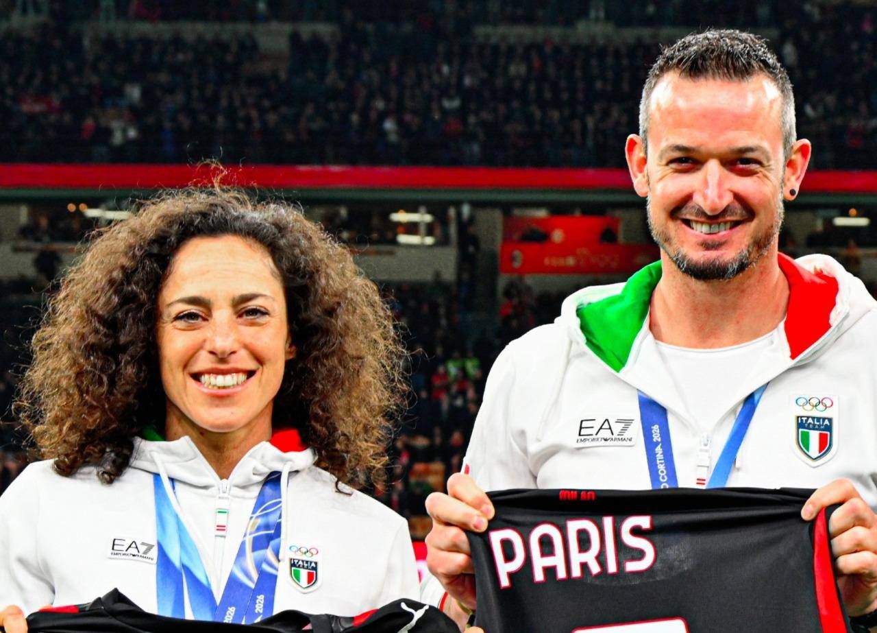 Brignone e Paris a San Siro per Milan-Inter, il tributo speciale dei rossoneri ai campioni di Milano Cortina