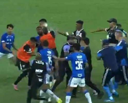 Brasile, rissa da record in campo: 23 espulsioni