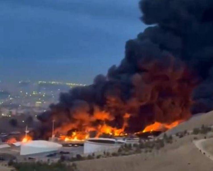 attacco_petrolio_iran_fi image Nubi nere sopra Teheran, medici ambiente: