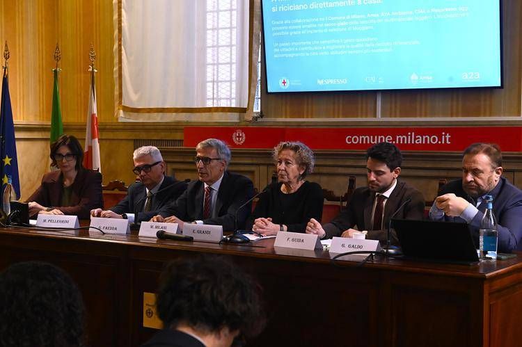 amsa_nespresso_comm image Rifiuti, a Milano le capsule di caffè in alluminio si raccolgono nel sacco giallo