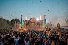 Torna elrow Town, a Campovolo oltre 12 ore di elettronica, teatro e performance