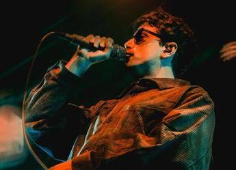 Franco126 fa sold out a Londra, l'indie romano conquista Regno Unito