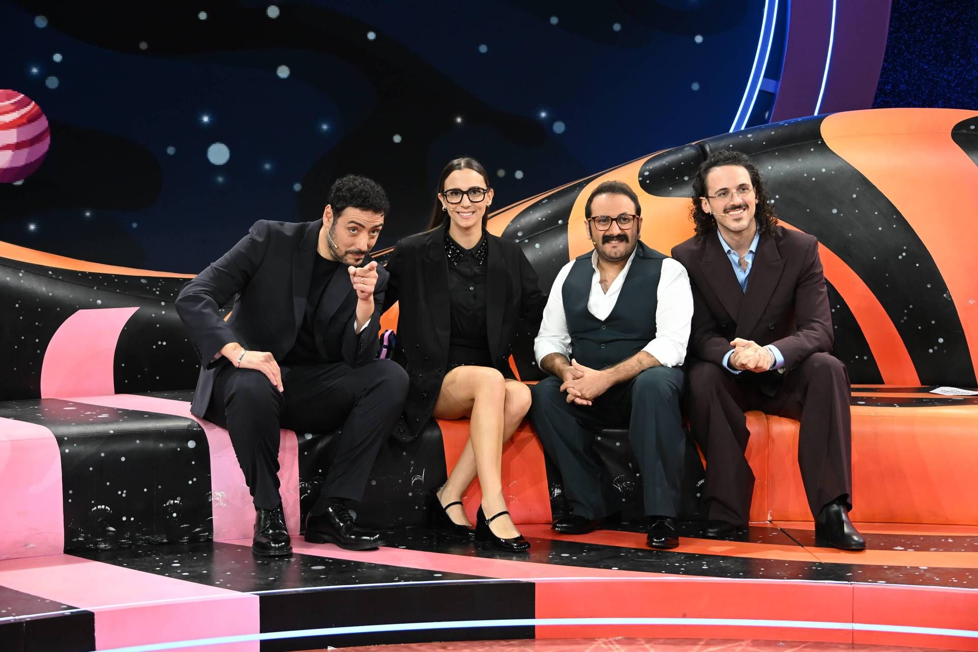 'Stasera a letto tardi', oggi 10 marzo: tra gli ospiti Elettra Lamborghini