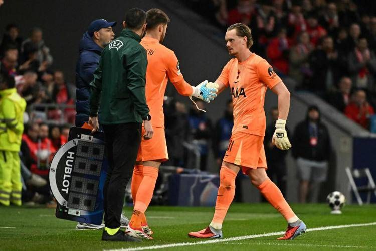 Kinsky sostituito con Vicario - Afp