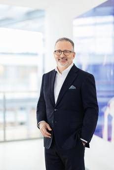 Henkel, in 2024 fatturato a 20,5 mld, margine Ebit sale a 14,8%