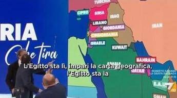 "L'Egitto sta lassù", "studia la geografia": Sangiuliano 'punzecchia' Bonelli in Tv