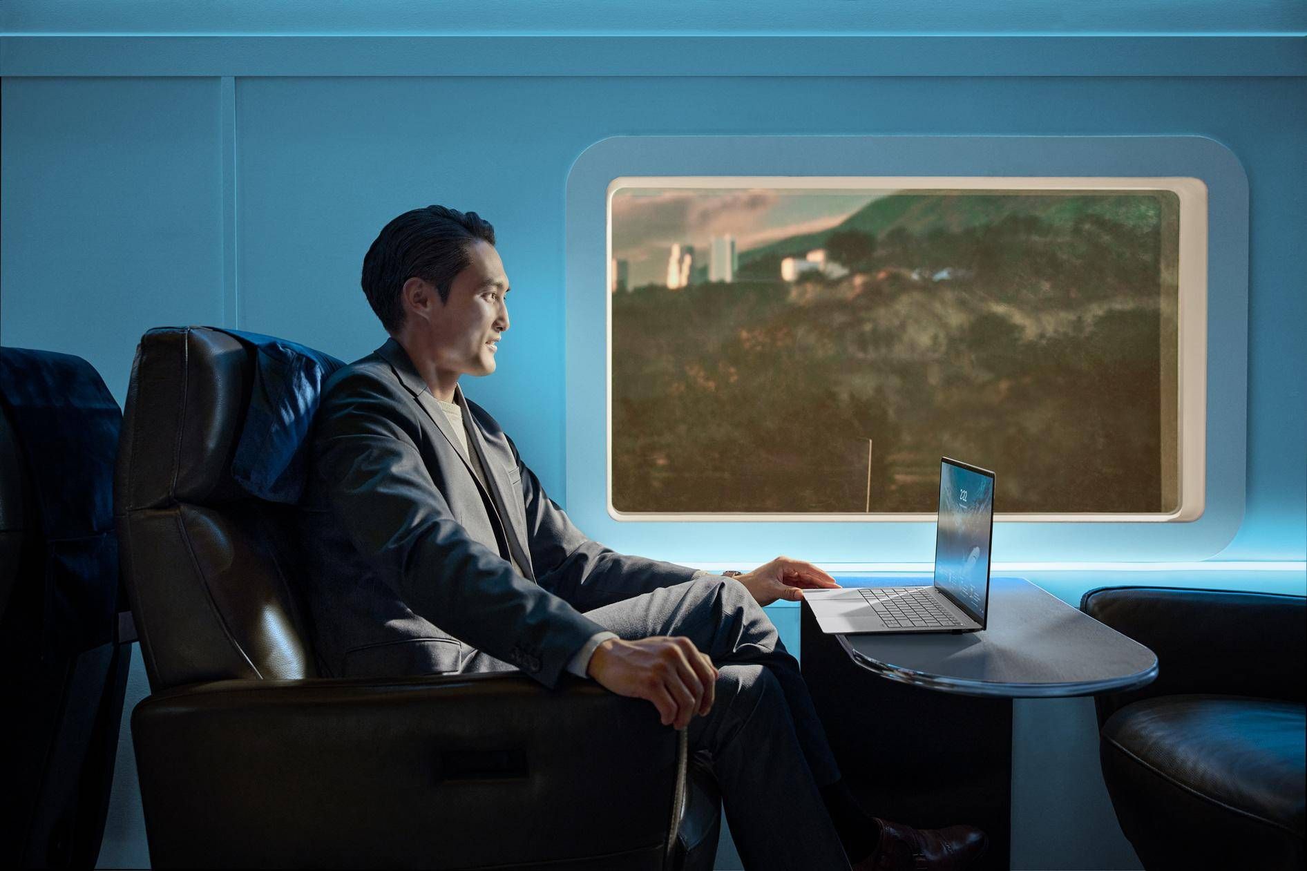 Asus Business lancia il nuovo ExpertBook Ultra tra continuità software, sicurezza del firmware e assistenza post-vendita