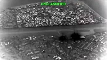 Trump pubblica video raid su Kharg Island: colpiti obiettivi militari, petrolio risparmiato… per ora