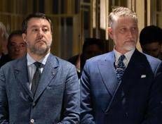 Matteo Salvini e Alessandro Giuli (Ipa)