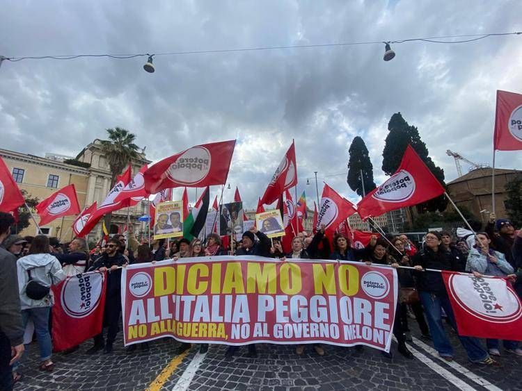 Il corteo a Roma (Foto Adnkronos)
