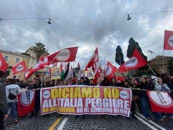 Il corteo a Roma (Foto Adnkronos)