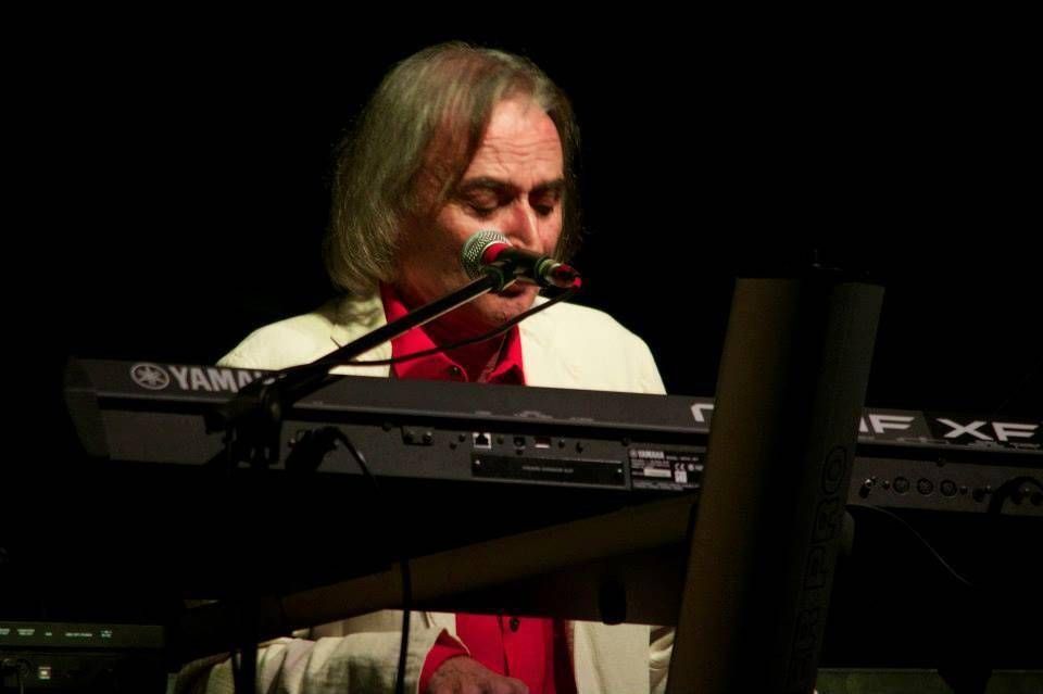 Addio a Paki Canzi, voce di ‘Donna felicità e frontman del gruppo Nuovi Angeli: aveva 78 anni