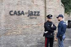 Roma, carabinieri e polizia alla Casa del Jazz durante gli scavi - Fotogramma /Ipa