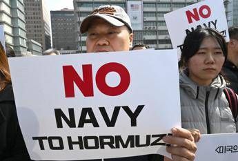 Proteste in Corea del Sud contro l'invio di navi a Hormuz - Afp