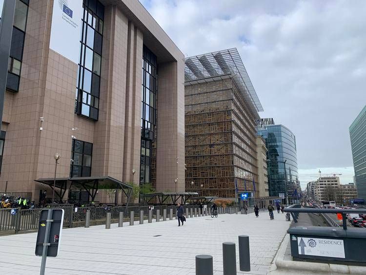Le sedi del Consiglio, Justus Lipsius ed Europa Building, nel Quartiere Europeo a Bruxelles (foto Adnkronos)