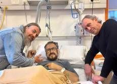 Marco Giallini in ospedale insieme a Mirko Frezza e Tullio Sorrentino in una foto pubblicata sui social
