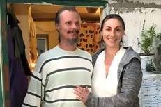 Famiglia nel bosco, difesa presenta ricorso contro l'allontanamento della madre: 