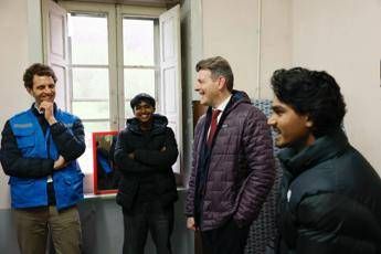 Minori stranieri non accompagnati, la Svizzera al fianco di Italia e Unhcr