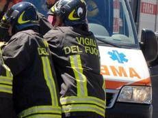 Vigili del fuoco e ambulanza - (Ipa)