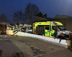 Le ambulanze incendiate (Ipa)